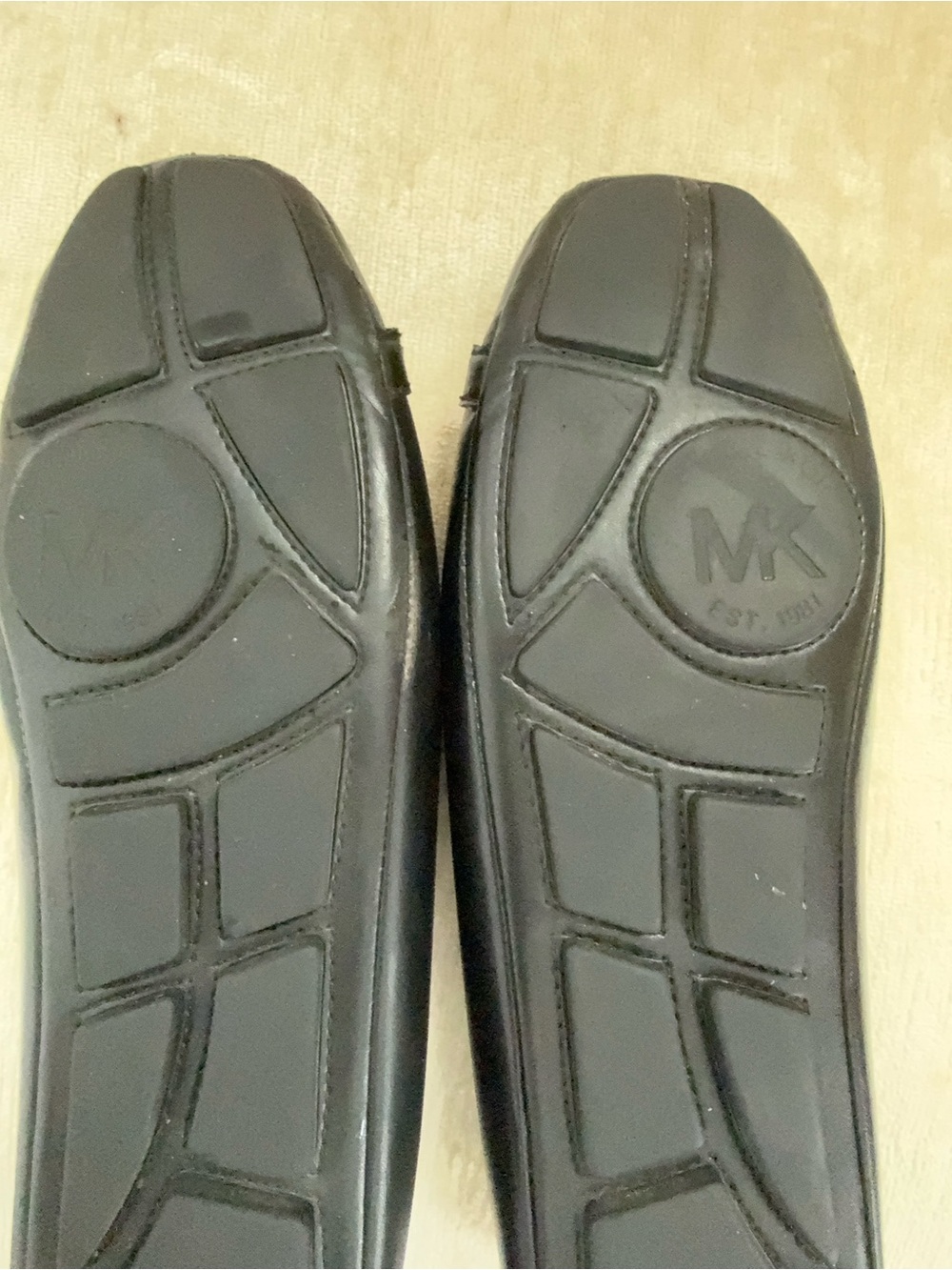 Michael Kors Black Gold Logo Ballet Flats - Picture 5 of 6
